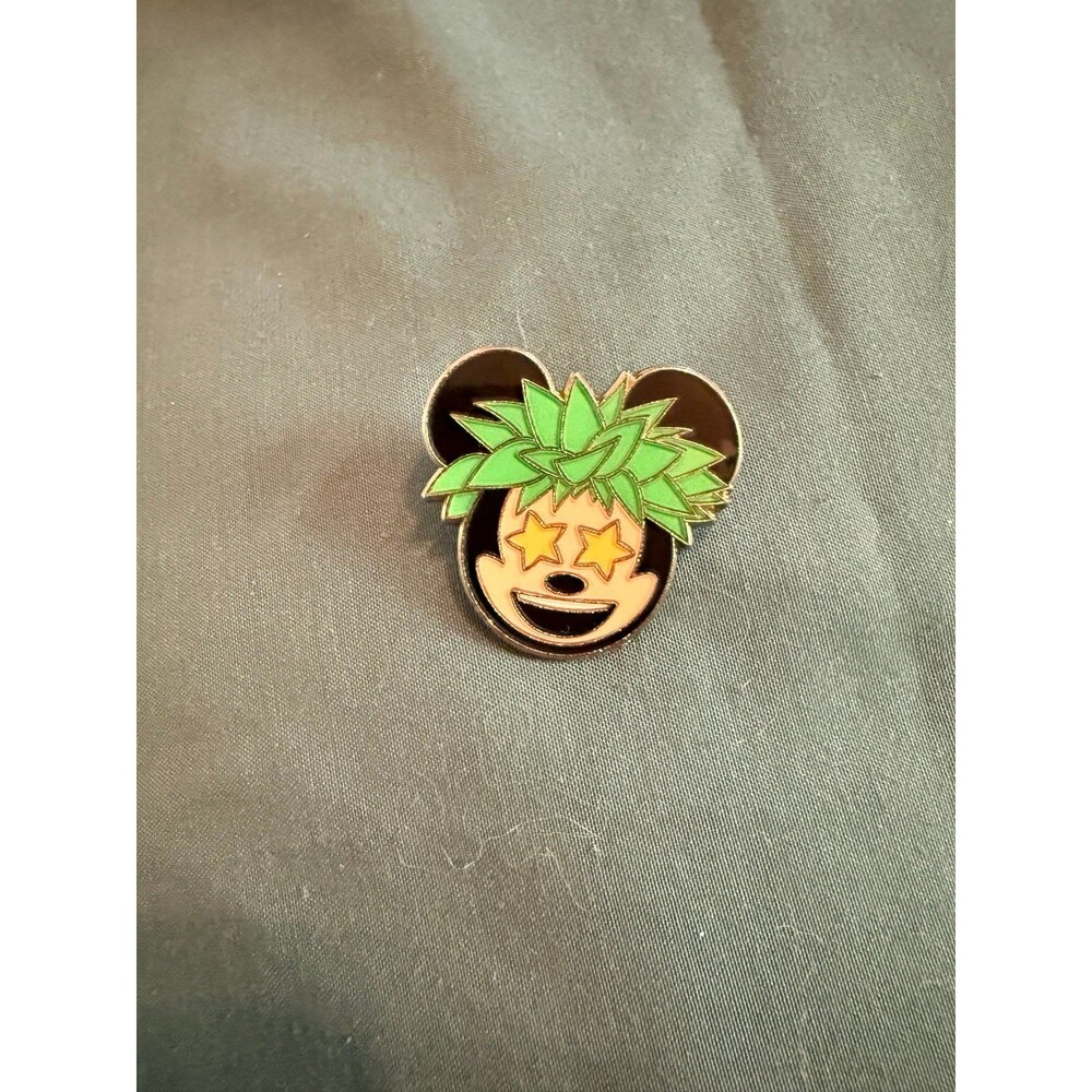 Mickey Mouse Aulani Emoji Hawaii Star Eyes Individual Disney Trading Pin